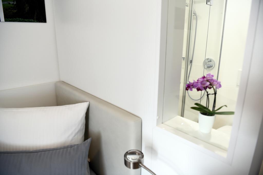 Hotel Am Alten Park เอาก์สเบิร์ก ภายนอก รูปภาพ