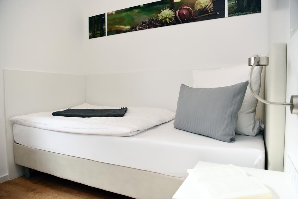 Hotel Am Alten Park เอาก์สเบิร์ก ภายนอก รูปภาพ